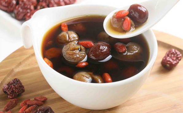 桂圓紅棗茶可以驅(qū)寒嗎 驅(qū)寒喝這茶超棒 桂圓紅棗茶可以驅(qū)寒嗎 驅(qū)寒喝這茶超棒