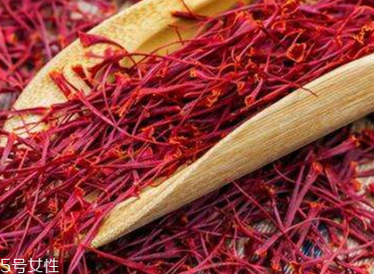 女生能用藏紅花泡腳嗎？經(jīng)期和妊娠期不能使用