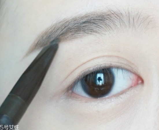 桃花眼妝容好看嗎？桃花眼妝容教程