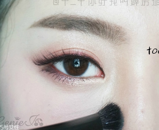 桃花眼妝容好看嗎？桃花眼妝容教程