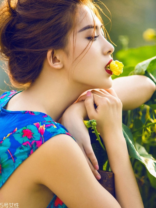 眼影怎么畫(huà)會(huì)自然好看？眼影顏色這樣搭配最好看