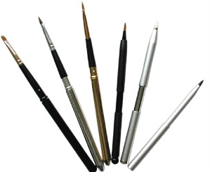 如何清洗化妝刷？眼影刷的選擇與使用方法