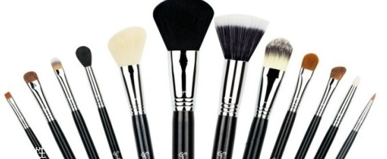 如何清洗化妝刷？眼影刷的選擇與使用方法