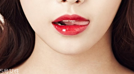 hold live口紅好用嗎？沒有入的美少女們趕緊下手