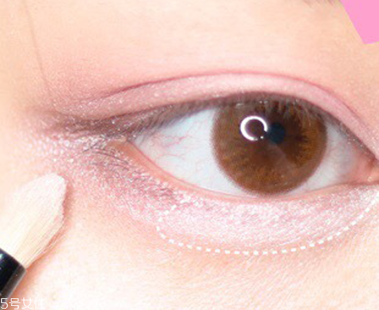 桃花眼妝容好看嗎？桃花眼妝容教程