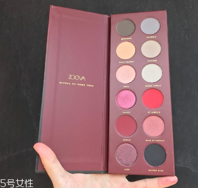zoeva眼影多少錢？zoeva queens guard眼影盤試色