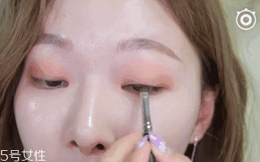 內(nèi)雙怎么畫眼線？內(nèi)雙眼皮畫眼妝技巧