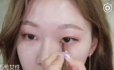 內(nèi)雙怎么畫眼線？內(nèi)雙眼皮畫眼妝技巧