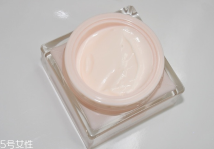 紀(jì)梵希少女面霜適合多大年齡？還你一個(gè)少女肌