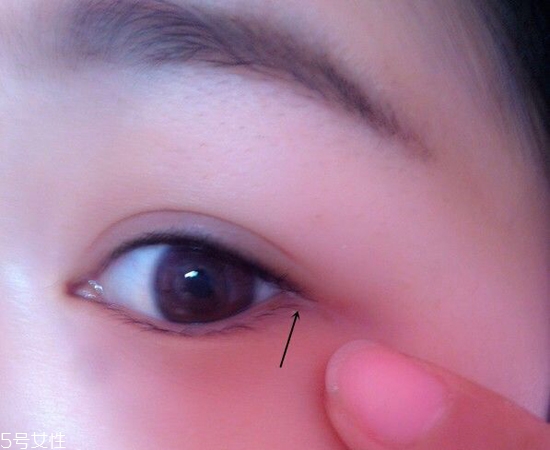 內(nèi)雙怎么畫眼線？內(nèi)雙眼皮畫眼妝技巧