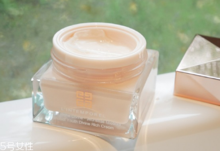 紀(jì)梵希面霜價(jià)格是多少？外貌控請(qǐng)注意