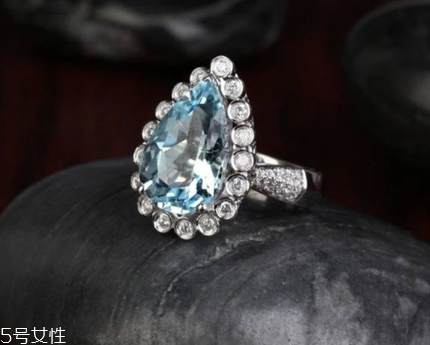 海藍(lán)寶會(huì)越戴越藍(lán)嗎？神奇的海水寶石