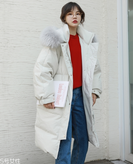 紅色毛衣配什么外套？冬季搭配風(fēng)度與溫度共存