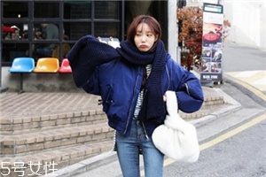 什么顏色圍巾顯臉白？選擇這幾條準(zhǔn)沒錯