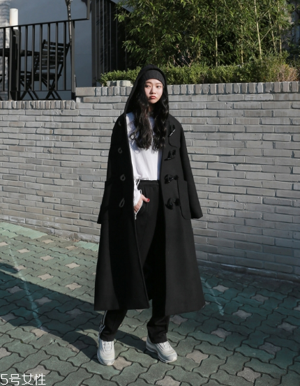 過(guò)膝大衣適合什么身材？這樣穿絕對(duì)美上天