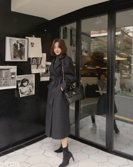 小個子適合穿過膝大衣嗎？這樣穿分分鐘視覺增高