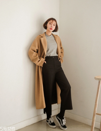 小個子適合穿過膝大衣嗎？這樣穿分分鐘視覺增高