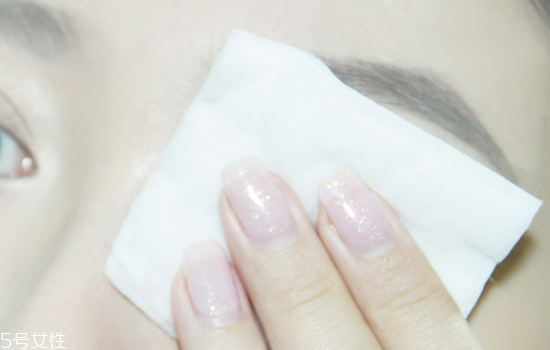 豆沙色眼妝怎么畫？超受歡迎的空氣眼妝畫法