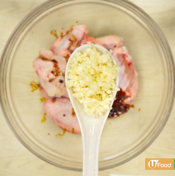 雞翅的做法大全家常 3款簡(jiǎn)易雞翼食譜 雞翅的做法大全家常 3款簡(jiǎn)易雞翼食譜