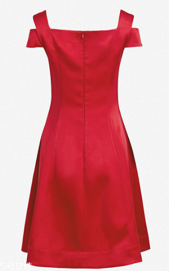 冬天紅色衣服怎么搭配？冬天就要紅