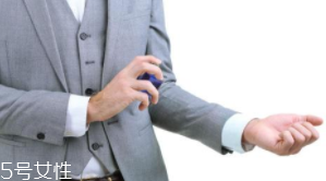 男士香水什么時(shí)候噴最好？出門前二十分鐘