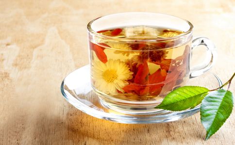 自制養(yǎng)肝護肝茶有哪些 菊花枸杞3茶飲清肝 自制養(yǎng)肝護肝茶有哪些 菊花枸杞3茶飲清肝