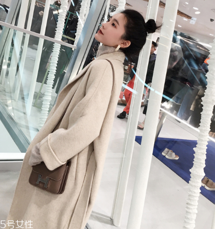 大衣多久干洗一次？這樣洗大衣跟新的一樣