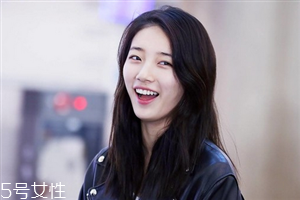 早春流行色綠色眼妝教程 非常有心機的一招 早春流行色綠色眼妝教程 非常有心機的一招