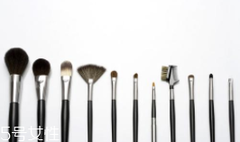 化妝刷買回來要洗嗎？為了衛(wèi)生要清洗