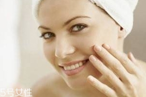 精華水購買要注意哪些成分？看清成分排位