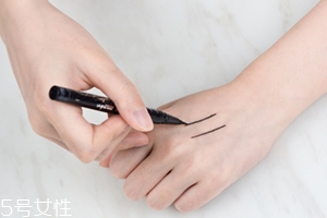 眼線筆多少錢一支？看看大熱的眼線筆價(jià)格