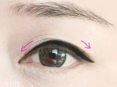 眼線筆怎么用？圖解基本的步驟