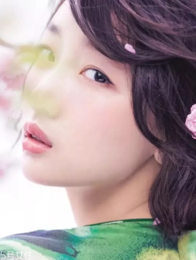 眼線筆和眉筆怎么區(qū)分？外觀功效都有差別