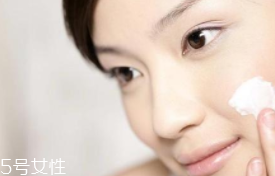 素顏霜美白原理是什么？添加色料二氧化鈦