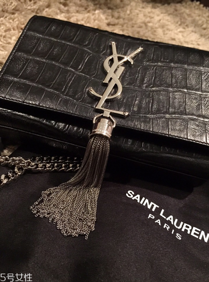 ysl流蘇包多少錢？伴隨明星出鏡率最高的包包