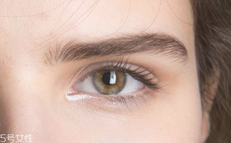 眼線筆要什么顏色好看？眼線筆顏色需要結合發(fā)色妝容