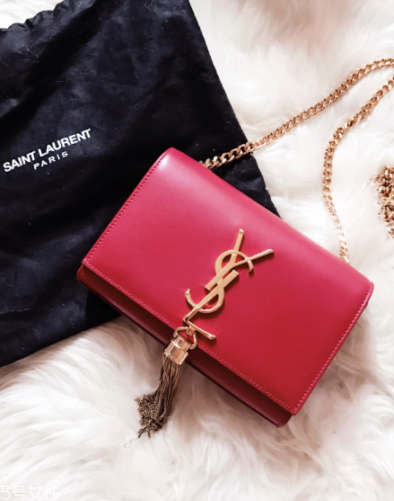 ysl流蘇包一共幾個尺寸？吸睛百分百的超級網(wǎng)紅