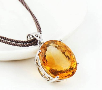 黃水晶可以戴著睡覺嗎？這些情況下不適合佩戴