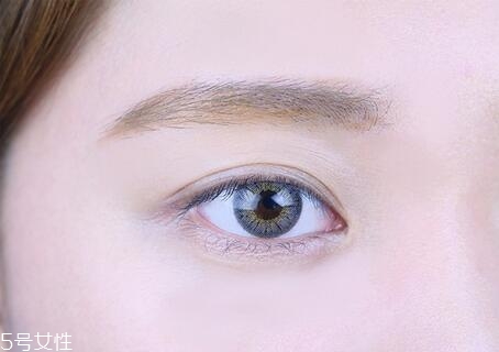 西柚色眼影怎么畫？教你畫高冷女神妝容