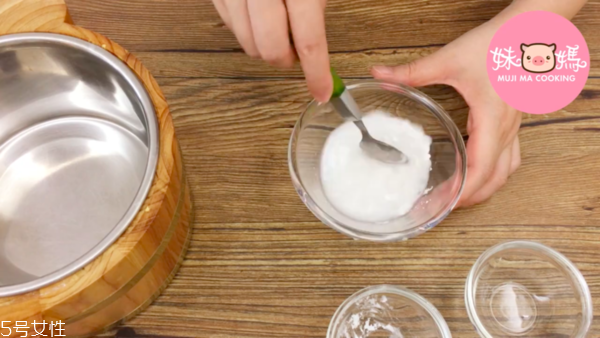 豆腐花怎么做更滑更嫩 香滑豆腐花的做法 豆腐花怎么做更滑更嫩 香滑豆腐花的做法