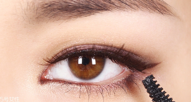 西柚色眼影怎么畫？教你畫高冷女神妝容