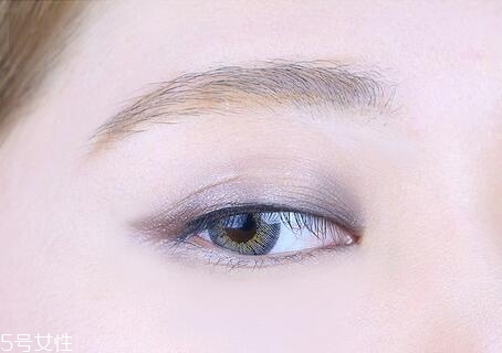 西柚色眼影怎么畫？教你畫高冷女神妝容