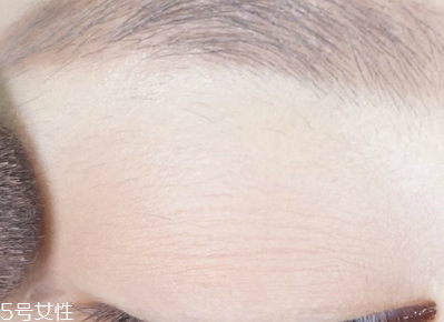 單眼皮怎么化大眼妝？媲美開眼角的大眼妝