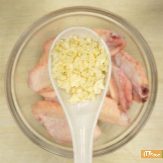 雞翅的做法大全家常 3款簡(jiǎn)易雞翼食譜 雞翅的做法大全家常 3款簡(jiǎn)易雞翼食譜