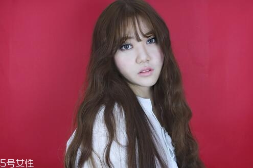 西柚色眼影怎么畫？教你畫高冷女神妝容