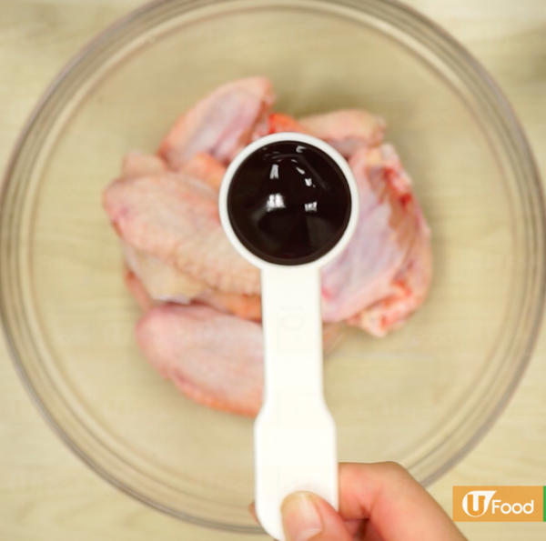 雞翅的做法大全家常 3款簡(jiǎn)易雞翼食譜 雞翅的做法大全家常 3款簡(jiǎn)易雞翼食譜