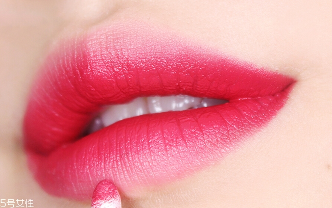 西柚色眼影怎么畫？教你畫高冷女神妝容