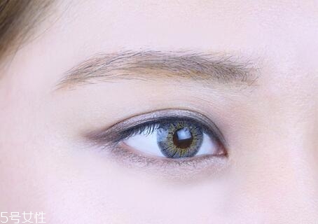 西柚色眼影怎么畫？教你畫高冷女神妝容