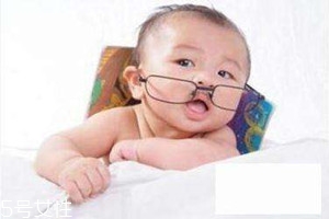 怎樣防止嬰幼兒弱視問題？三種方法合理預(yù)防