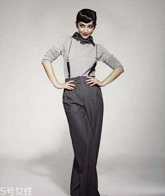 奧黛麗赫本妝容怎么畫教程 時代經(jīng)典復古妝容 奧黛麗赫本妝容怎么畫教程 時代經(jīng)典復古妝容